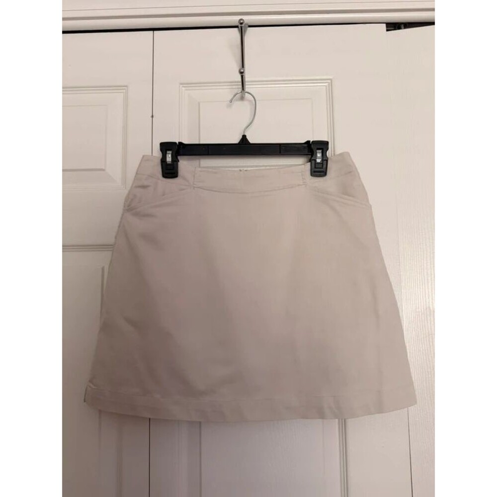 Nike Golf Dri-FIT Women’s 6 Beige Skort Built-In Shorts Zip Pockets